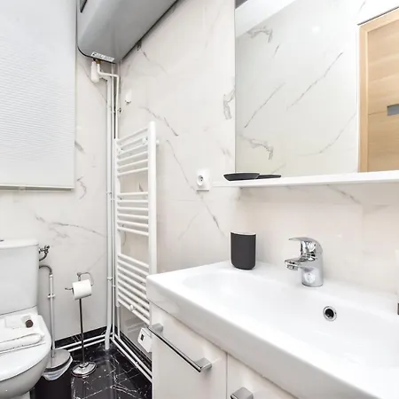 Apartment Authentic - 1br-4p - La