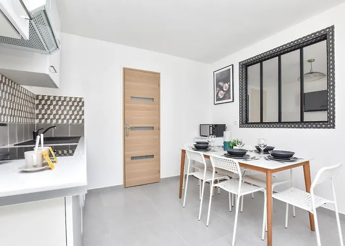 Authentic - 1br-4p - La 아파트 *